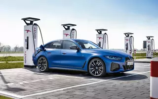 BMW i4 – elektryczna „trójka”
