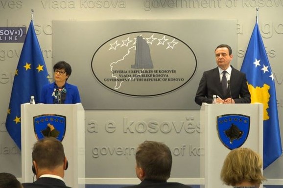 Marta Kos boravi u Prištini, sastala se sa Kurtijem, evo šta mu je obećala