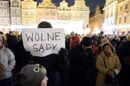 Łańcuch światła protest Poznań