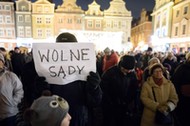 Łańcuch światła protest Poznań