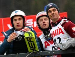 Skoczkowie dotarli do wioski olimpijskiej. Wszyscy są zdrowi