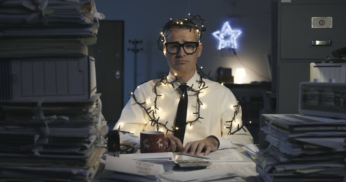 praca w wigilię, praca w święta, pracownik biurowy