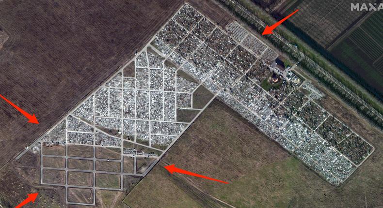 A satellite image shows the expansion of a Russian cemetery near Stavropol, Crimea, on December 11, 2022, according to Maxar Technologies.Satellite image 2024 Maxar Technologies