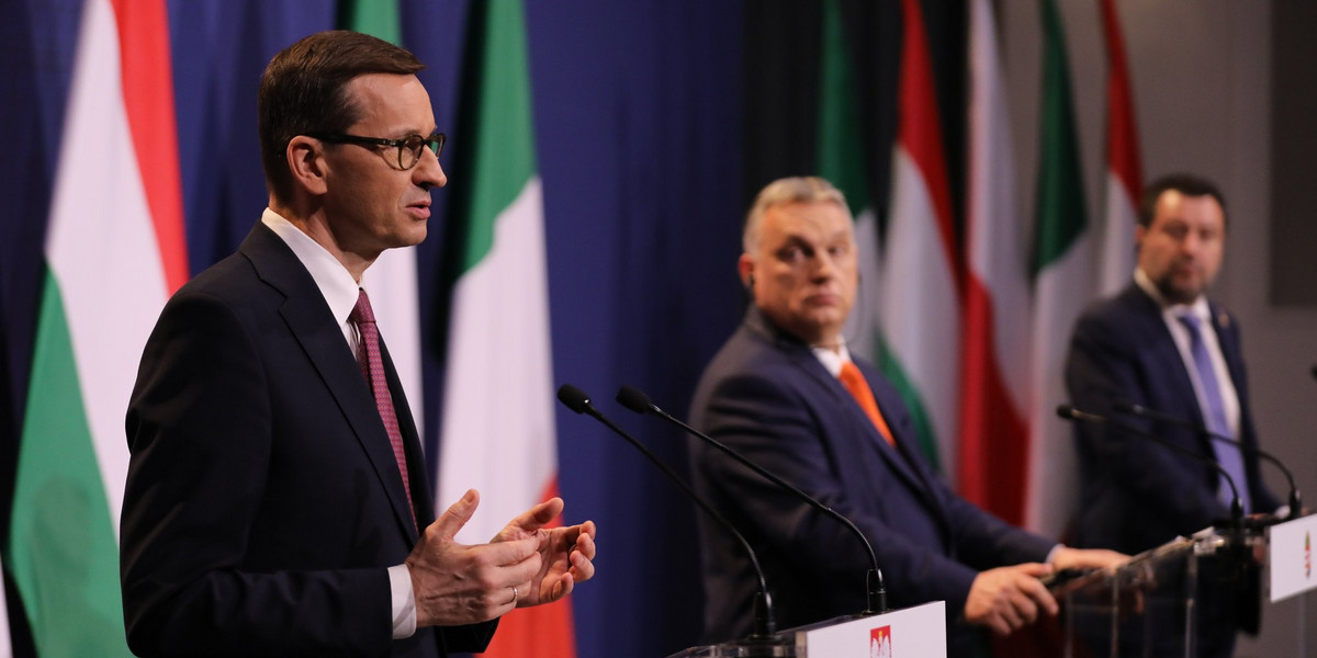 Mateusz Morawiecki podczas konferencji z premierem Węgier Wiktorem Orbanem i liderem włoskiej Ligi Północnej Matteo Salvinim.