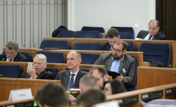 "To jest walec legislacyjny". Senacka komisja poparła ustawy o KRS i SN bez poprawek