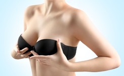 Nadmiarem tłuszczu na udach wymodelujesz piersi. Czym jest lipotransfer?