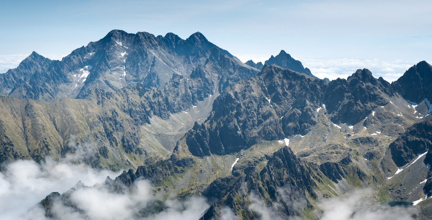 Vysoké Tatry patria medzi obľúbené destinácie slovenských aj zahraničných turistov. (ilustračné foto)