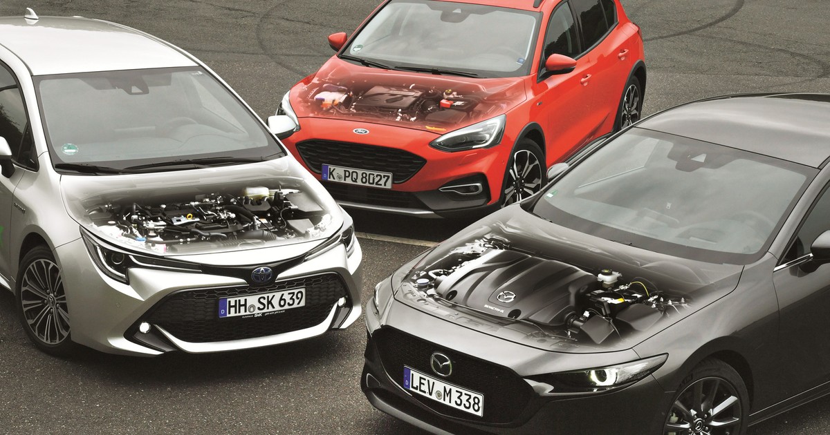 Рено ланцер. Ford focus vs mazda 3. Мазда 3 или форд фокус 2. Mazda 3 и ford focus. Мазда 3 хб.