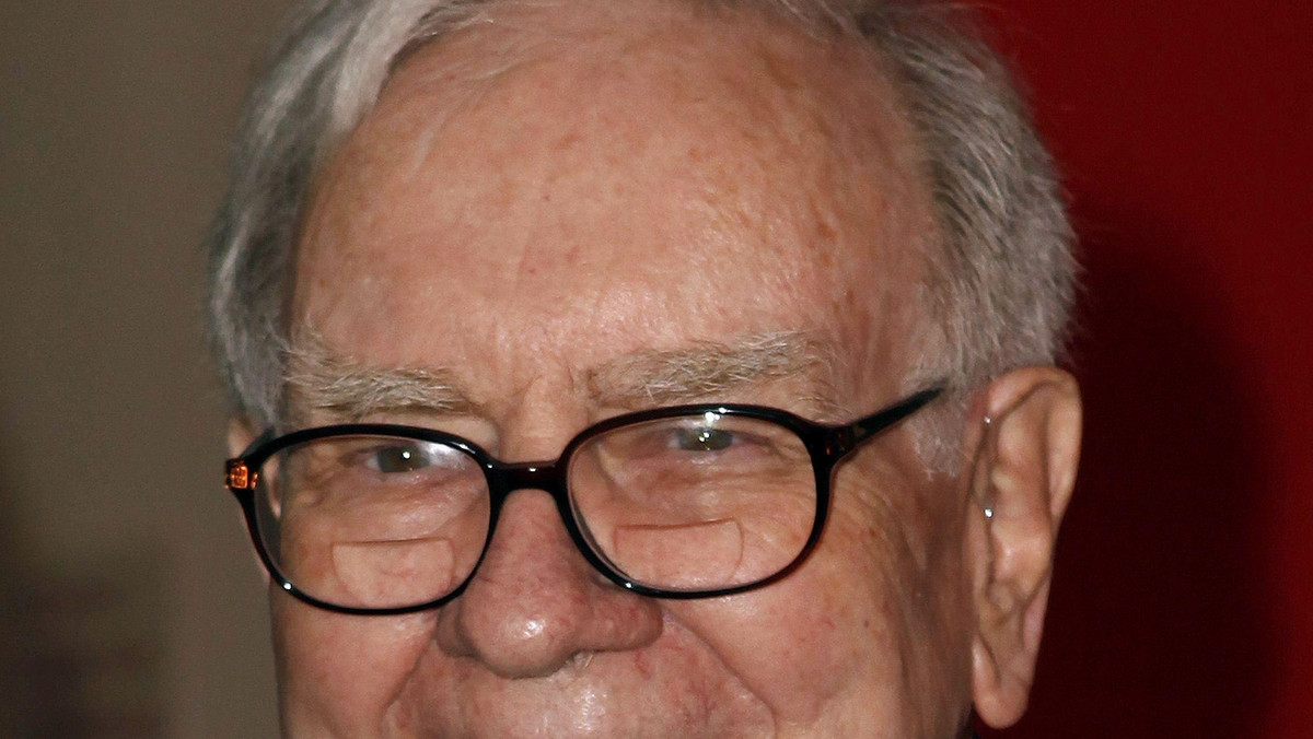 Trzeba podnieść podatki dla najzamożniejszych Amerykanów - uważa jeden z najbogatszych ludzi na świecie, legendarny inwestor giełdowy Warren Buffett. Sam gotów jest płacić wyższe podatki i twierdzi, że jego koledzy-multimilionerzy też się na to zgodzą.