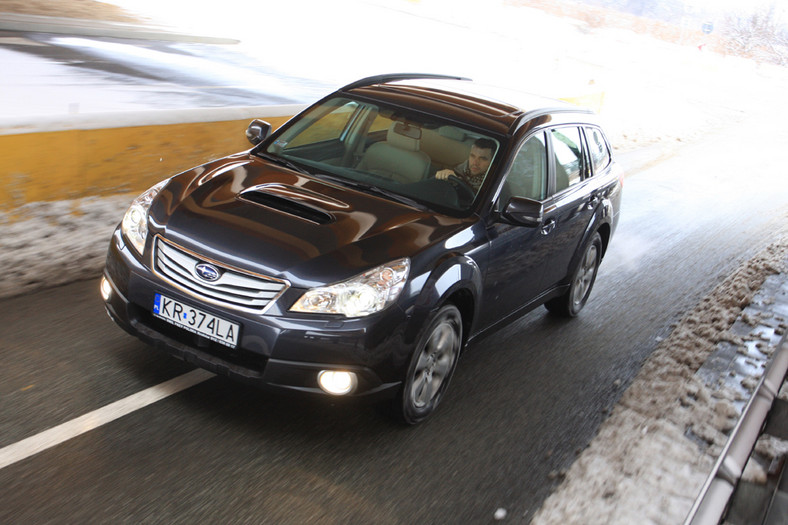 Subaru Outback 2.0D: Bezpieczny olbrzym