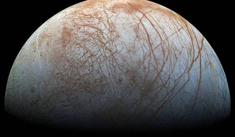 Europa uchwycona na zdjęciu przez sondę Juno. "Niesamowity poziom szczegółowości"