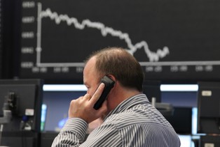 Hamulce światowej gospodarki: Grecja, tsunami w Japonii i ceny ropy naftowej