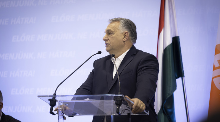 A magyar miniszterelnök Szijjártó Péterrel értékelte az orosz-ukrán konfliktust / Fotó: MTI/Miniszterelnöki Sajtóiroda/Fischer Zoltán