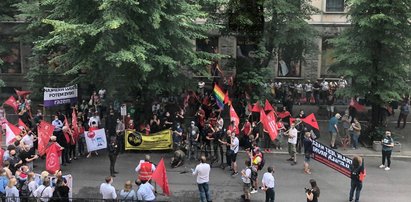 Protest związkowców z Poczty Polskiej i LOT-u. "Sasin musi odejść"