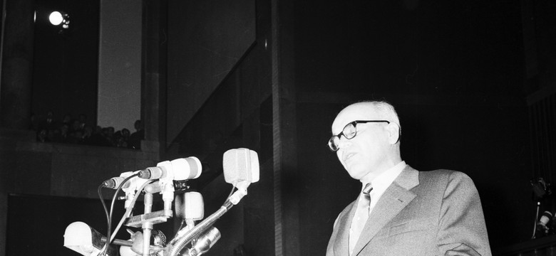 "Towarzysze, obywatele, ludu pracujący stolicy!". QUIZ. Kto to powiedział w czasach PRL?