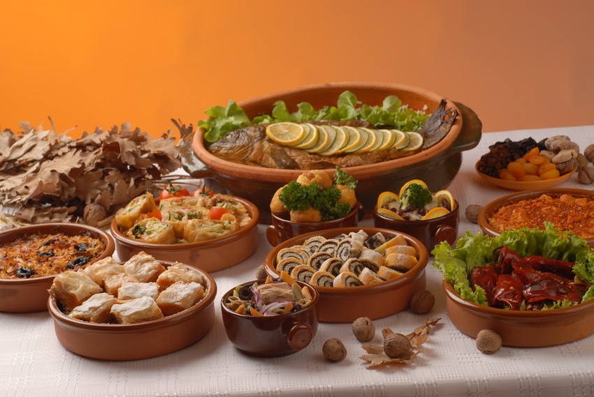 Primenom kulinarskog normativa za decu i odrasle praktično u gram možete izračunati koliko vam hrane treba za slavu