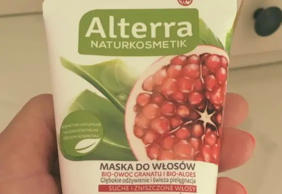 Dlaczego ta maska do włosów bije rekordy sprzedaży w drogeriach Rossmann? [NASZ TEST]