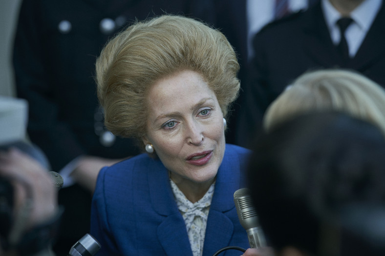 Gillian Anderson jako Margaret Thatcher w serialu "The Crown"