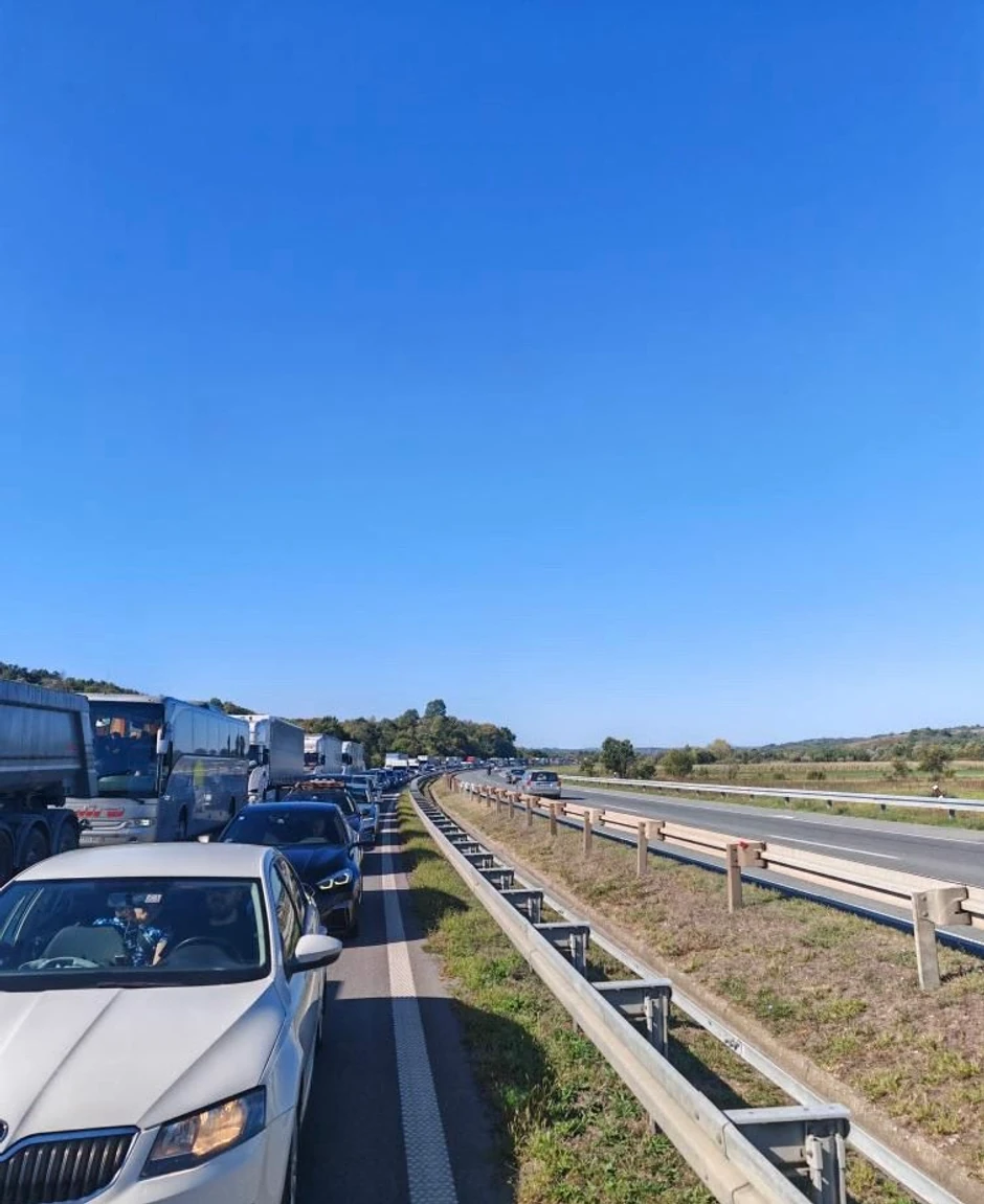 Gužva nakon udesa kod Umčara.