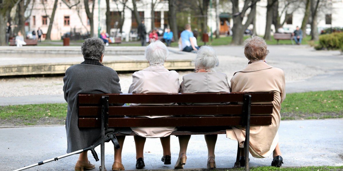 Polacy wciąż nie oszczędzają wystarczająco dużo na emeryturę