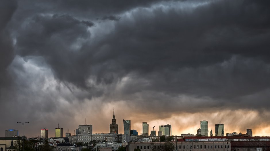 Według synoptyków w najbliższym czasie burze rozwijać się będą głównie w północnej połowie kraju