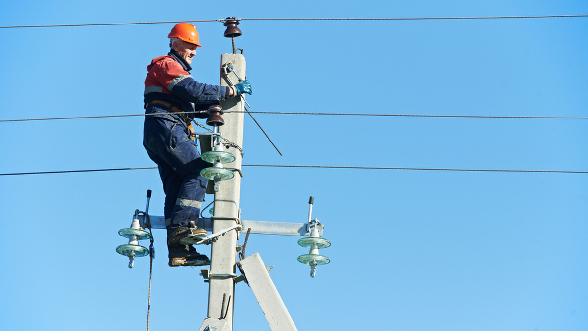 Należy spodziewać się, że ceny energii w Polsce będą rosły, a przyjęty w październiku przez liderów UE pakiet klimatyczno-energetyczny na lata 2020-2030 może ten wzrost tylko przyspieszyć - mówi PAP prezes Rady Krajowej Federacji Konsumentów Kamil Pluskwa-Dąbrowski.