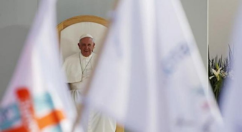 Laser beam pointed at popes plane at start of Mexico visit