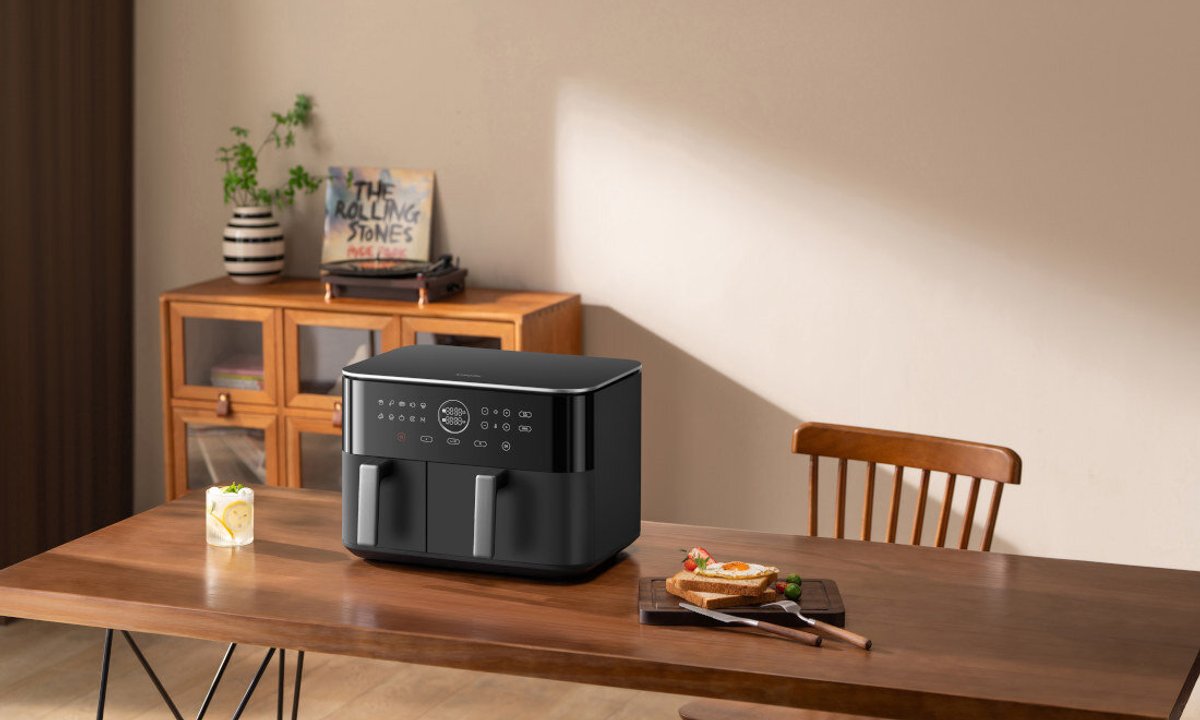 Ten air fryer zrobi obiad dla 6 osób za jednym razem. Zużywa mniej prądu niż piekarnik
