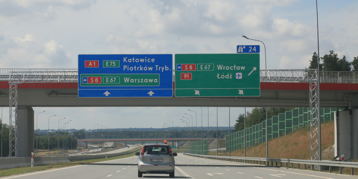 Fragment trasy A1 o długości blisko 16 km od Tuszyna do węzła Piotrków Trybunalski Południe jest pierwszym z czterech odcinków autostrady A1, jakie zostały do wybudowania na terenie województwa łódzkiego