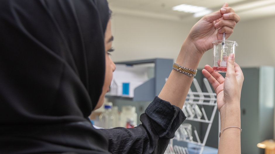 Coraz więcej kobiet w Arabii Saudyjskiej jest aktywnych zawodowo.