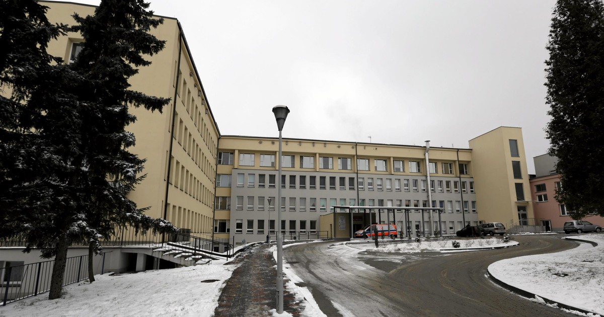 Pielęgniarki zobaczyły otwarte okno w toalecie. Makabryczne odkrycie w szpitalu