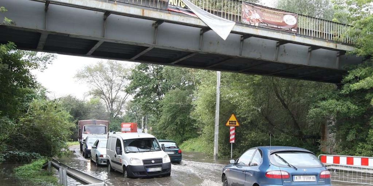 Złocień odcięty od miasta! 