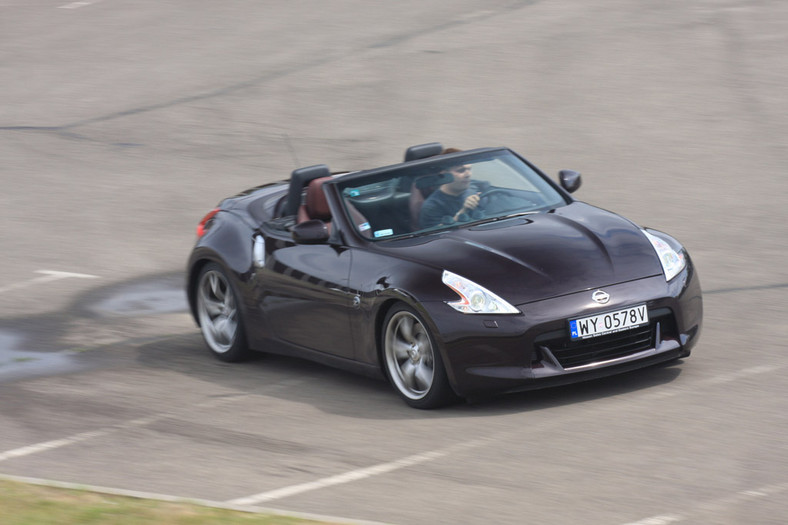 Nissan 370Z Roadster: ogniste cabrio dla prawdziwego twardziela