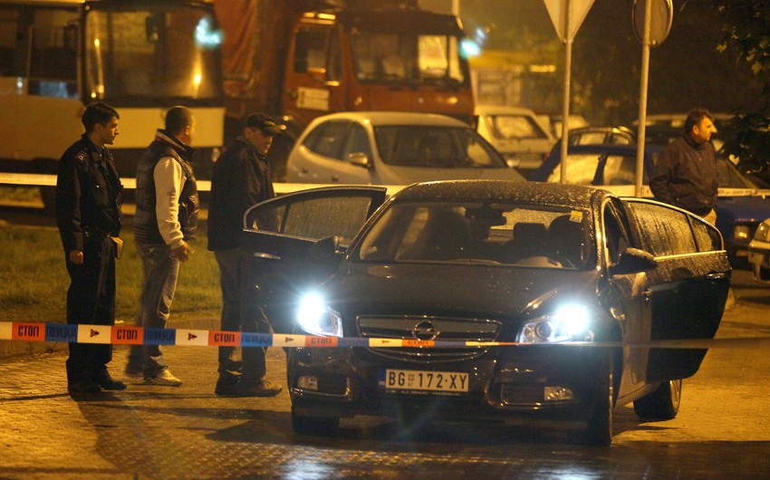 Vujadin Pejović ubijen je 17. aprila 2012. ispred kafića “Ki Largo” u Ulici Jurija Gagarina na Novom Beogradu. Nepoznati ubica u Pejanovića je ispalio desetak hitaca iz heklera u trenutku dok je ulazio u svoj automobil “opel insignija”. Njegova supruga izjavila je policiji da je pre ubistva Pejanović dobijao pretnje.