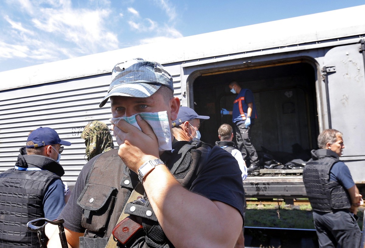 Pociąg z chłodniami, w których umieszczano ciała ofiar katastrofy malezyjskiego samolotu