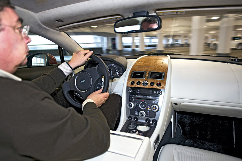 Luksus w nowym stylu: Aston Martin Rapide kontra Porsche Panamera Turbo