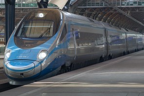 W Polsce jest tylko kilka krótkich odcinków, na których pociągi osiągają 200 km/h