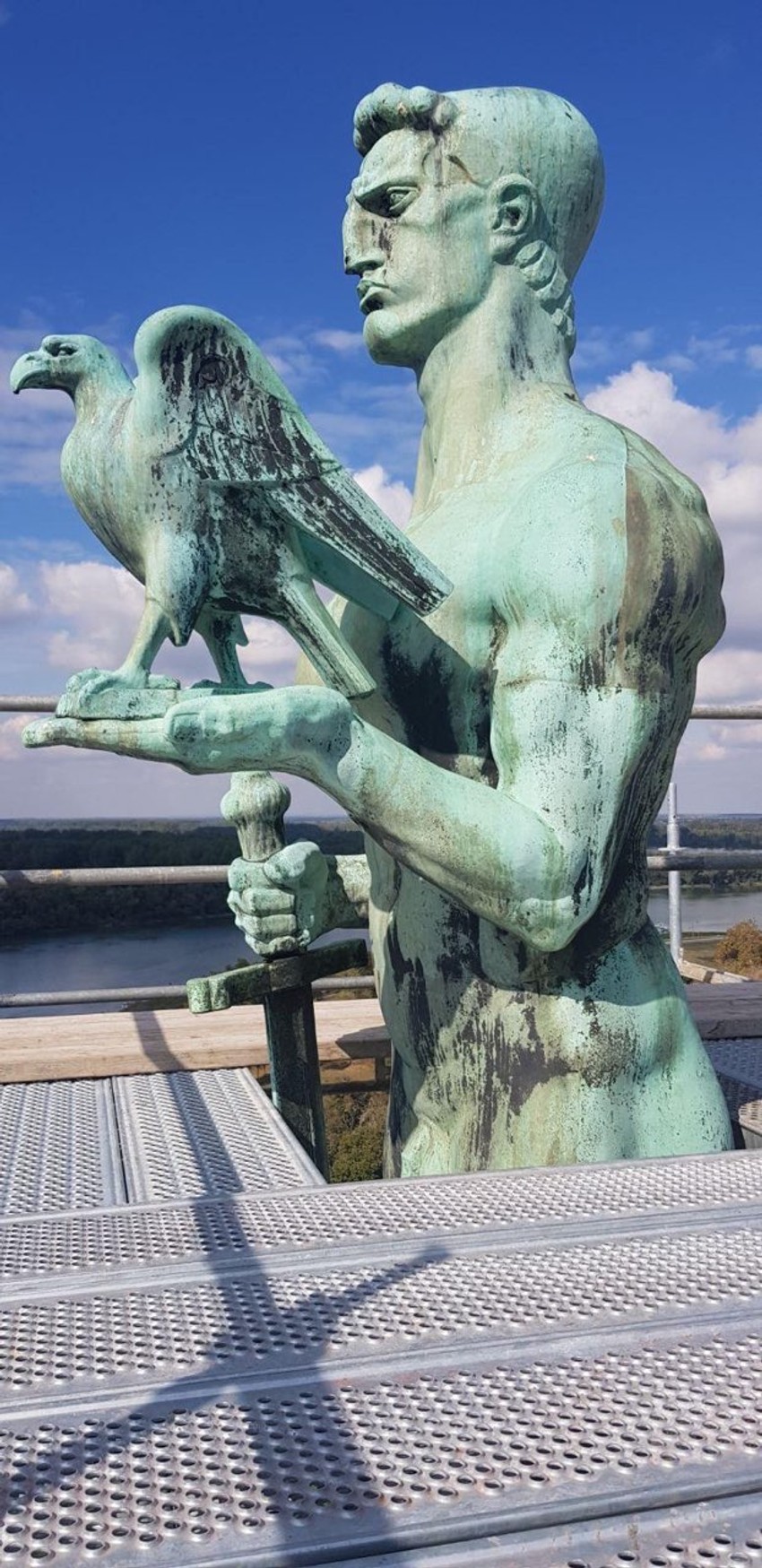 Ovako "Pobednik" izgleda iz blizine