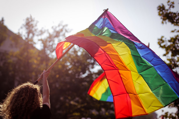 KEP o LGBT+: Nie godzimy się na zrównanie praw i przywilejów dla par jednopłciowych