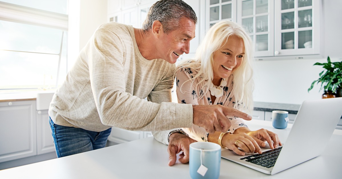 Skończyłeś 65 lat? Oto 5 dodatków do emerytury, które ci przysługują