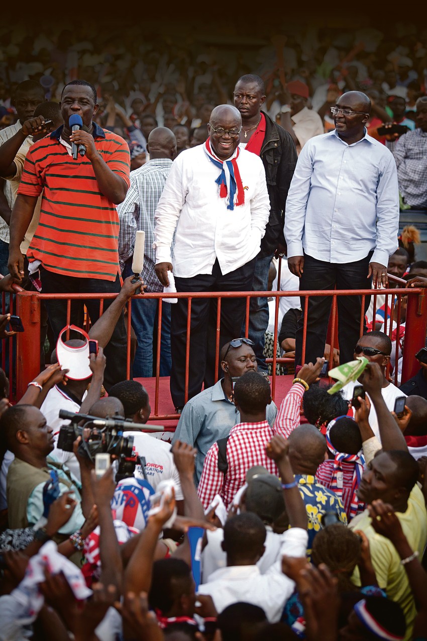 Nana Ado (C), vođa opozicione partije NPP