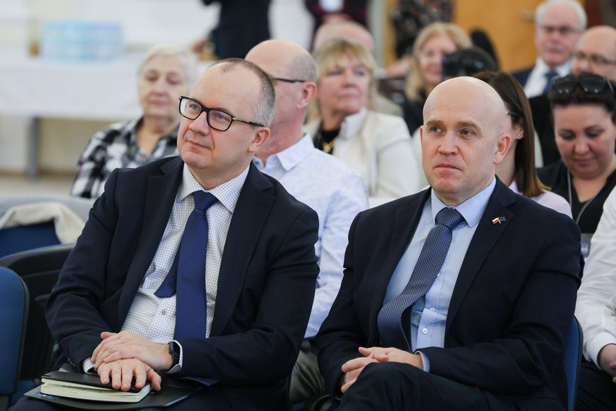 Adam Bodnar i Dariusz Mazur podczas konferencji naukowej "Obywatele orzekają — ławnicy w perspektywie polskiej i międzynarodowej", 6 marca 2025 r.