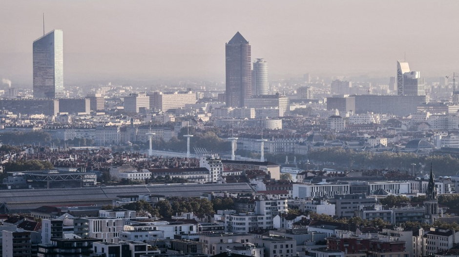 Zanieczyszczenia powietrza i smog to problem występujący nie tylko na zewnątrz. Jak z tym zjawiskiem walczą europejskie kraje?