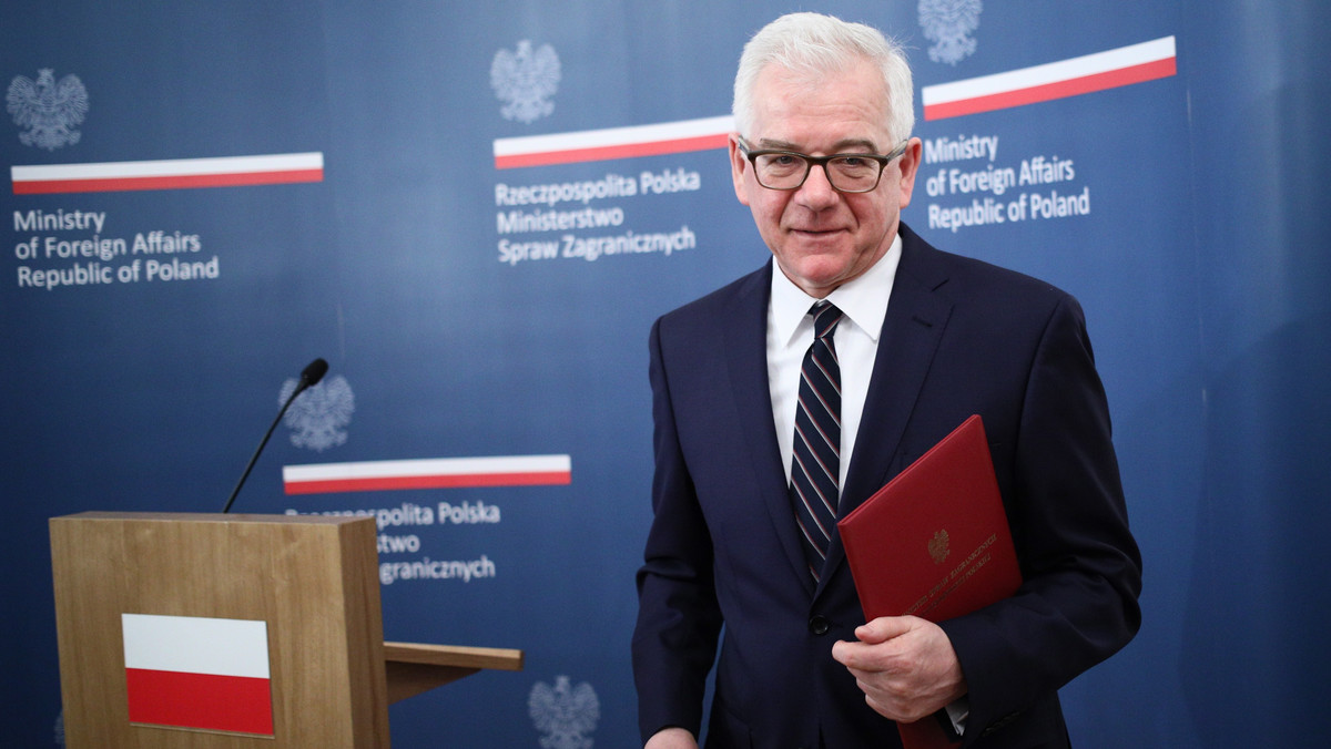 – Jeżeli Ryszard Czarnecki przestanie być wiceprzewodniczącym Parlamentu Europejskiego, to będzie to "niedobra decyzja" – powiedział Jacek Czaputowicz. W jego opinii, w europarlamencie powinna być zapewniona wolność słowa.