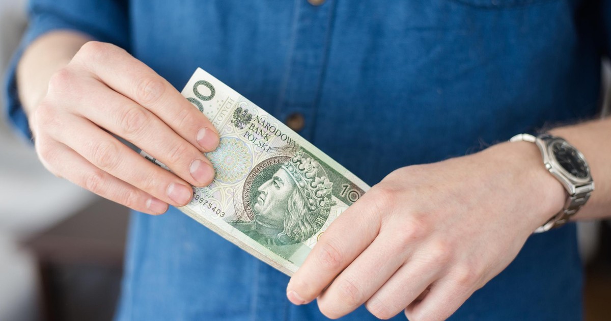 Świąteczny pojedynek na obniżki cen. Można zyskać ponad 50 zł