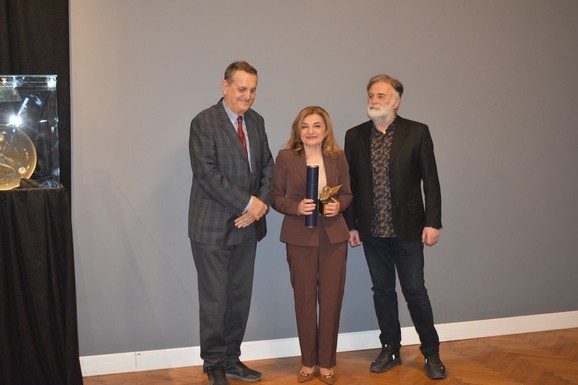 Vesna Nedeljković dobitnica nagrade "Beli anđeo" za unapređenje obrazovnog sistema Srbije