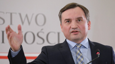 Kadry Zbigniewa Ziobry. Sędzia z dyscyplinarką na dyrektorskim stołku