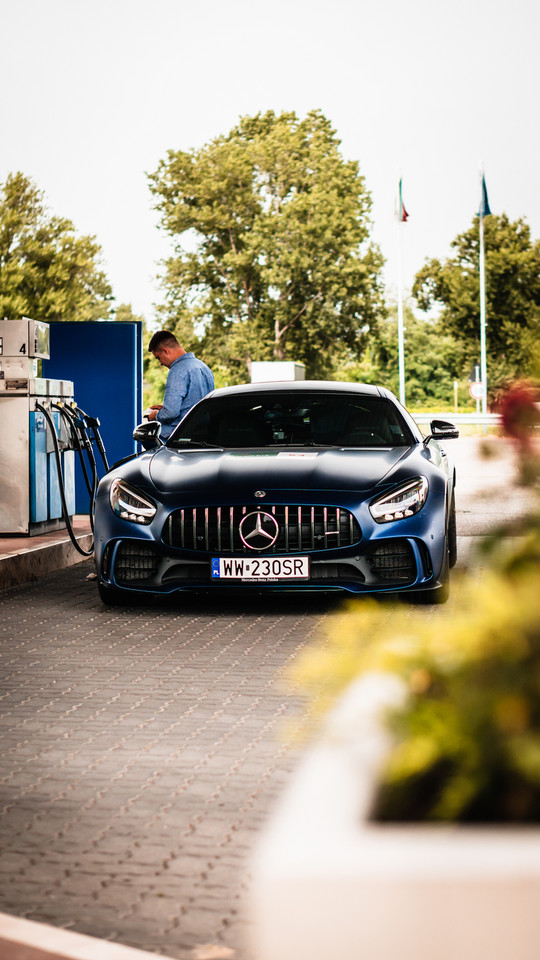 Mercedes AMG GT R