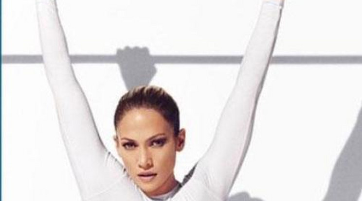 Jennifer Lopez őrületesen szexi hasat villantott - fotó!