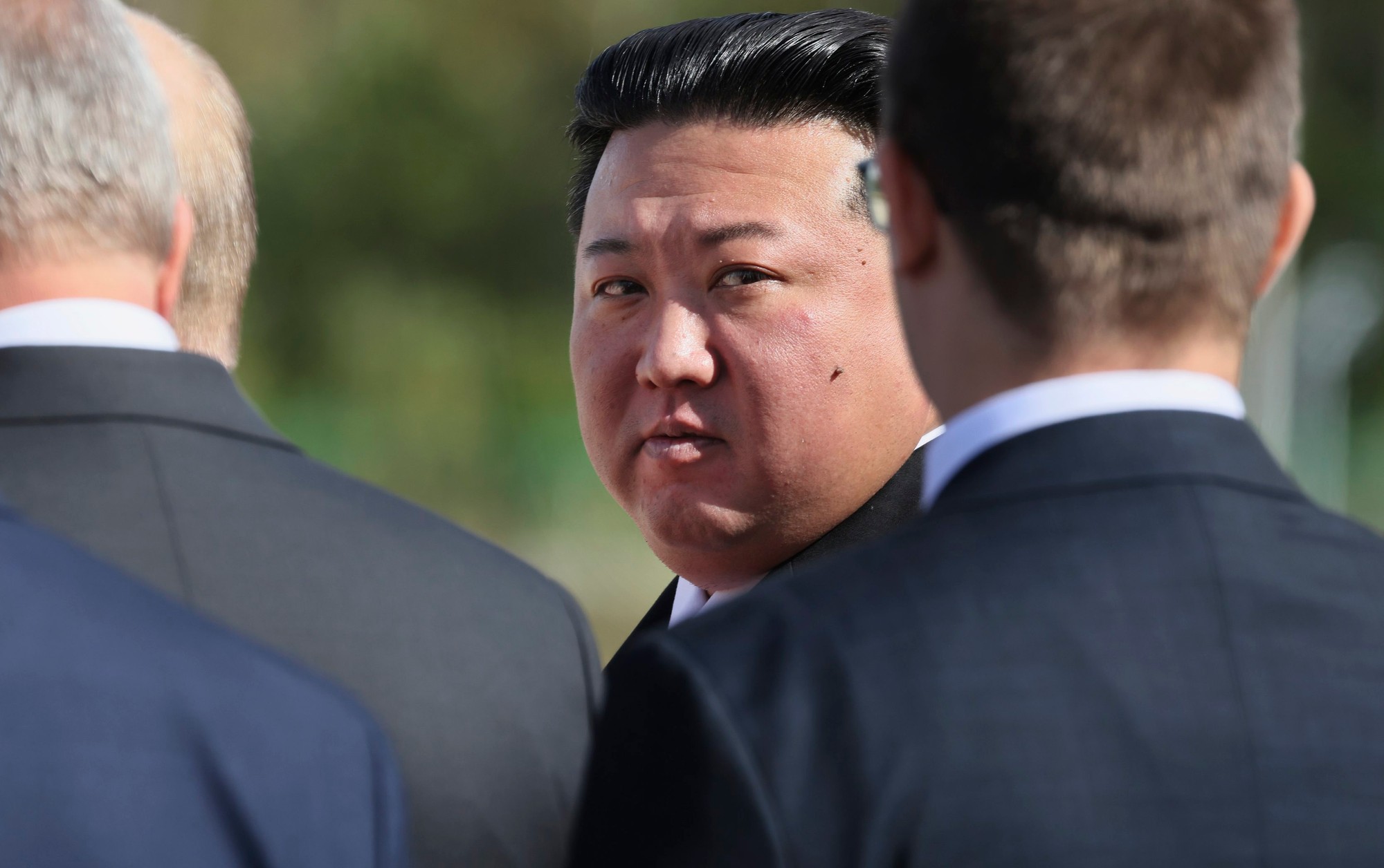 Kim Čong-un absolvoval niekoľkohodinové stretnutie s ruským prezidentom Vladimirom Putinom.